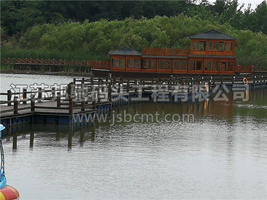 江蘇邦馳碼頭工程有限公司浮筒客戶案例-南京紅廟水庫浮筒棧道1