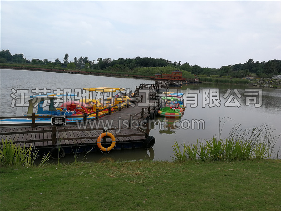 江蘇邦馳碼頭工程有限公司浮筒客戶案例-南京紅廟水庫浮筒棧道2