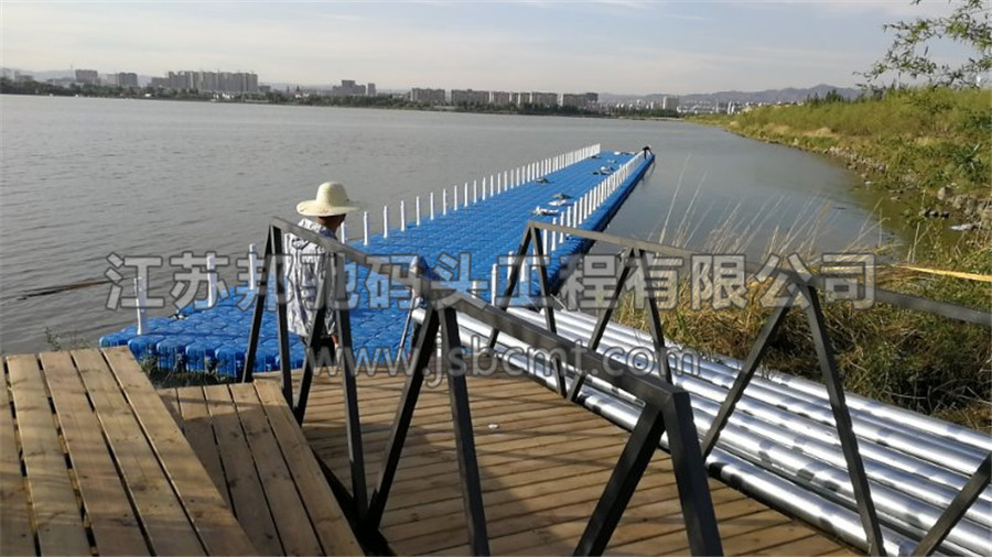 江蘇邦馳碼頭工程有限公司浮筒客戶案例-內蒙古包頭南海景區濕地公園8