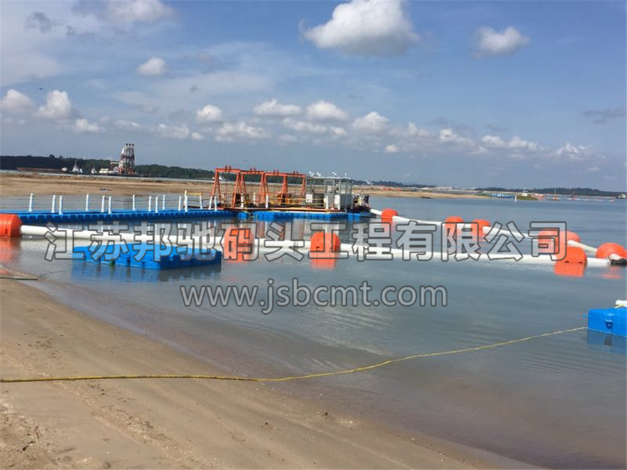江蘇邦馳碼頭工程有限公司浮筒客戶案例-新加坡抽沙平臺1