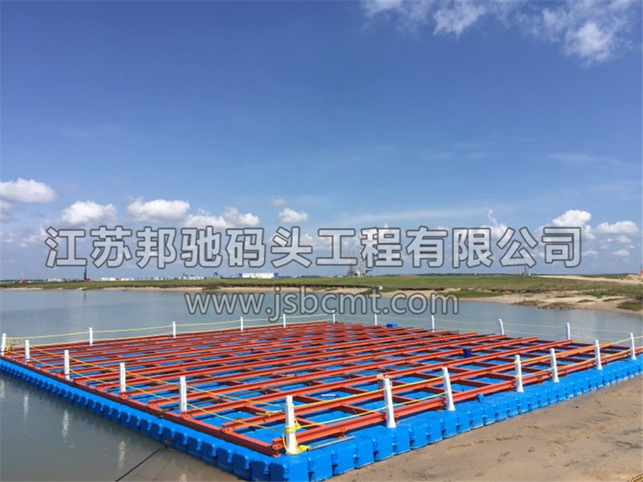 江蘇邦馳碼頭工程有限公司浮筒客戶案例-新加坡抽沙平臺3
