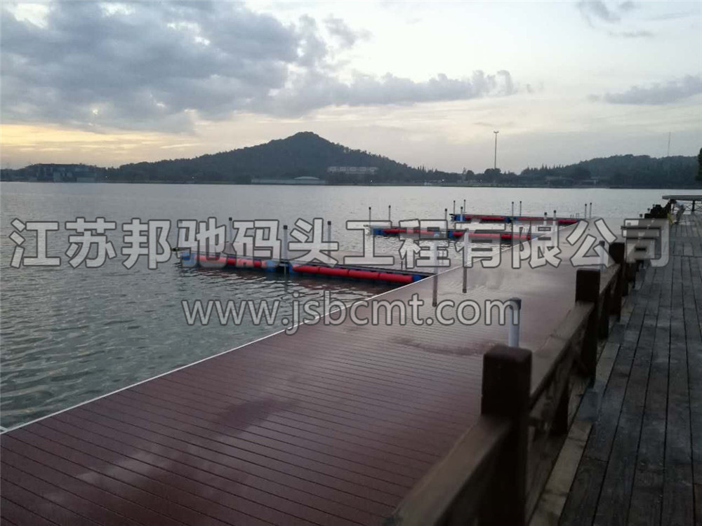 江蘇邦馳碼頭工程有限公司客戶案例-上海公園皮劃艇碼頭1