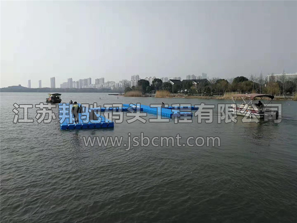 江蘇邦馳碼頭工程有限公司浮筒客戶案例-無錫蠡湖帆船碼頭4