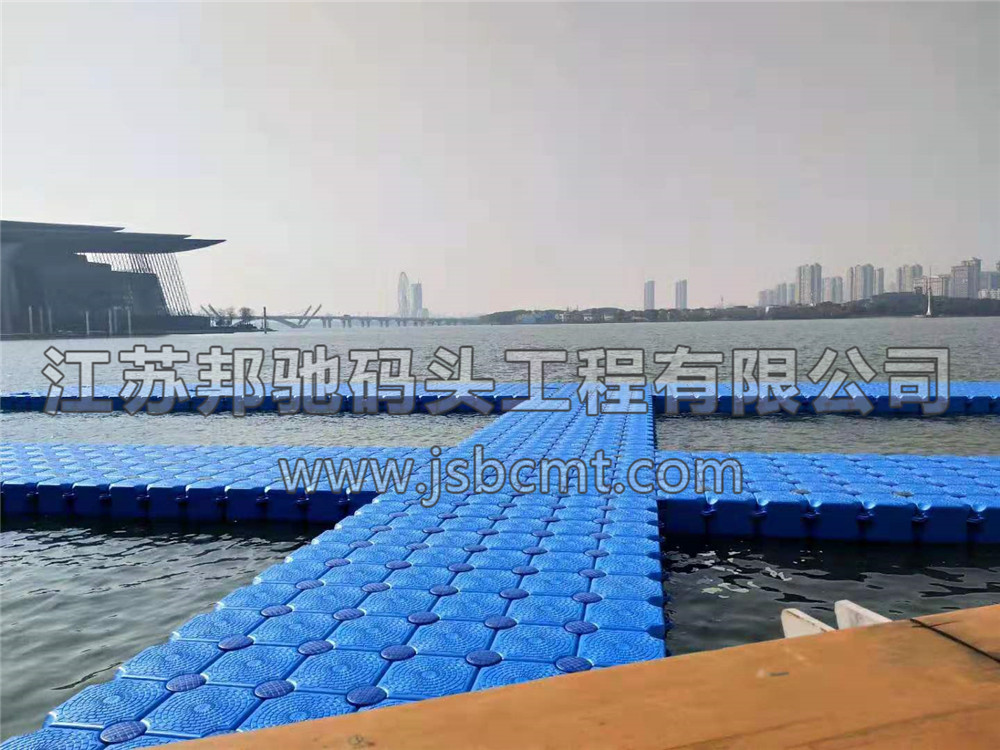 江蘇邦馳碼頭工程有限公司浮筒客戶案例-無錫蠡湖帆船碼頭5