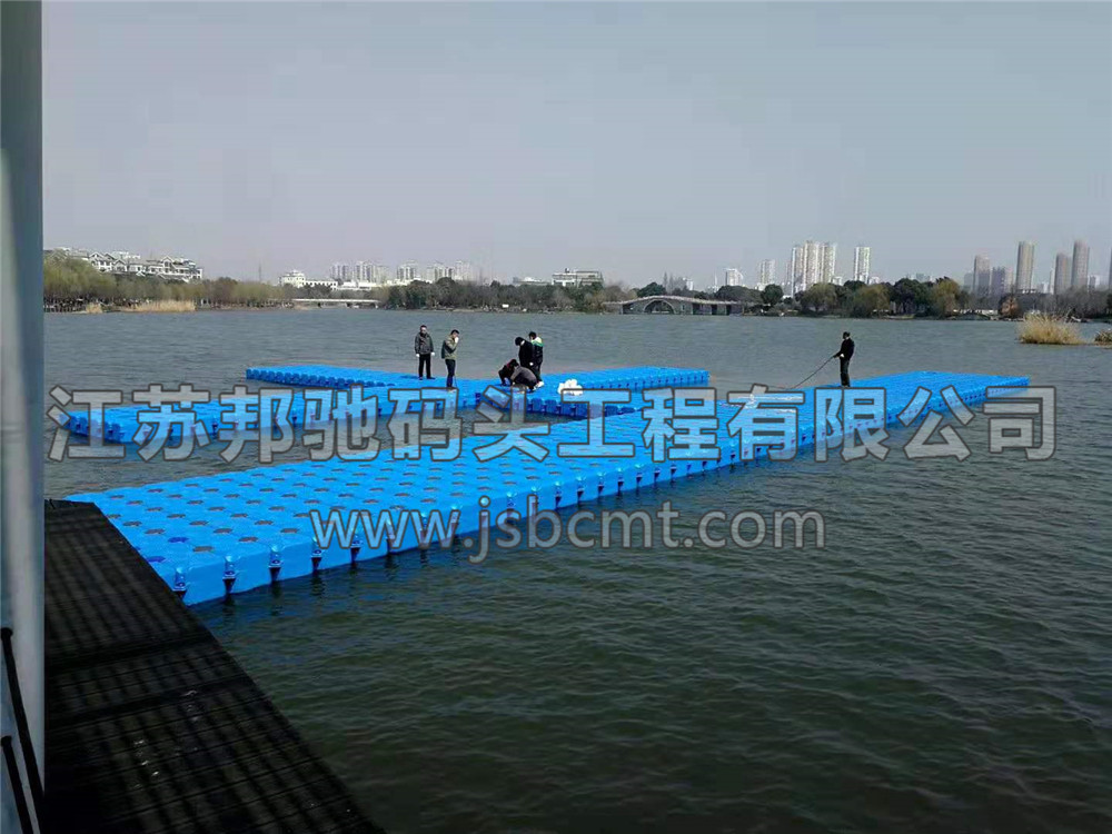 江蘇邦馳碼頭工程有限公司浮筒客戶案例-無錫蠡湖帆船碼頭10