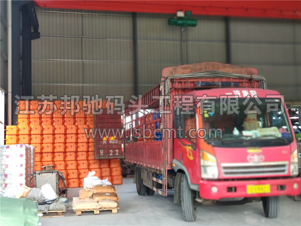 福建廈門浮筒發貨-江蘇邦馳碼頭工程有限公司1