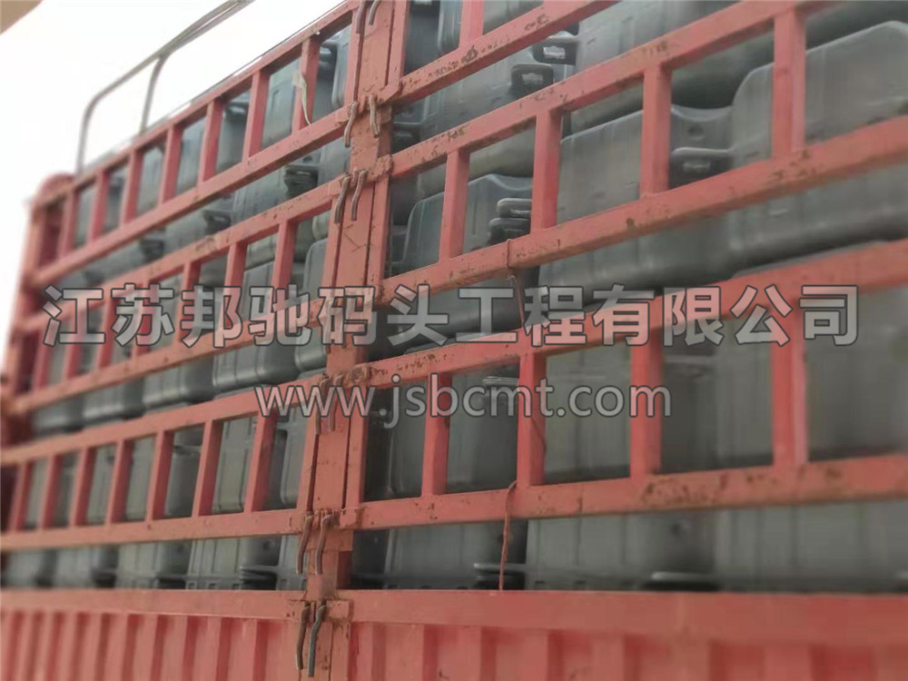 陜西渭南浮筒發貨-江蘇邦馳碼頭工程有限公司1