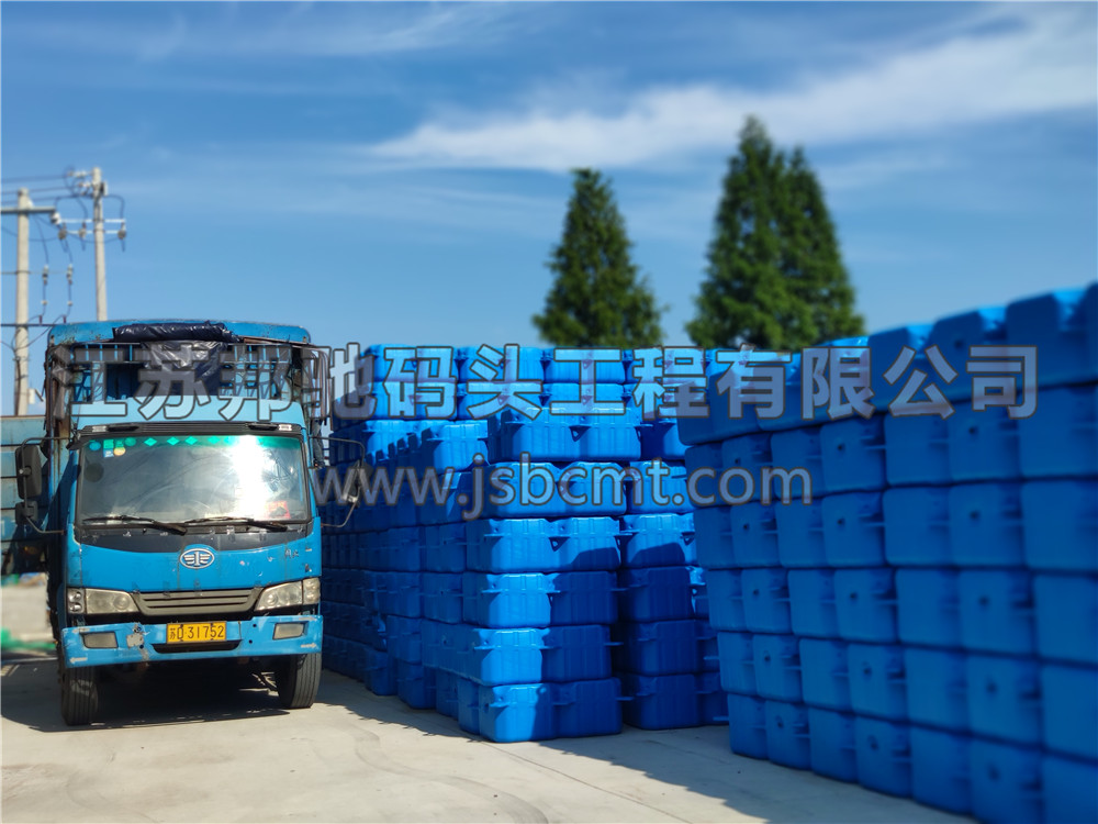 云南昆明浮筒發貨-江蘇邦馳碼頭工程有限公司2