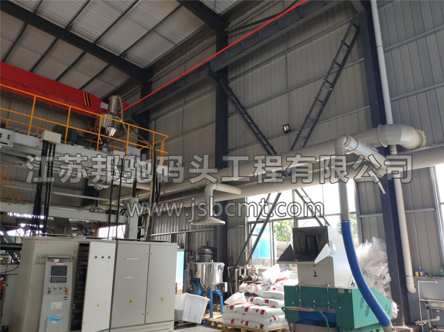 塑料廢氣處理系統安裝圖-邦馳浮筒廠家4